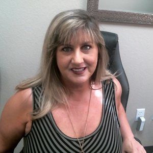 Meet your Posher, Joylynn